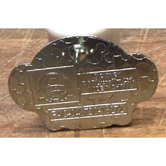 Disney Parks Star Wars Princess Leia Tsum Tsum Pin Trading Pin Authentic - Picture 4 of 4